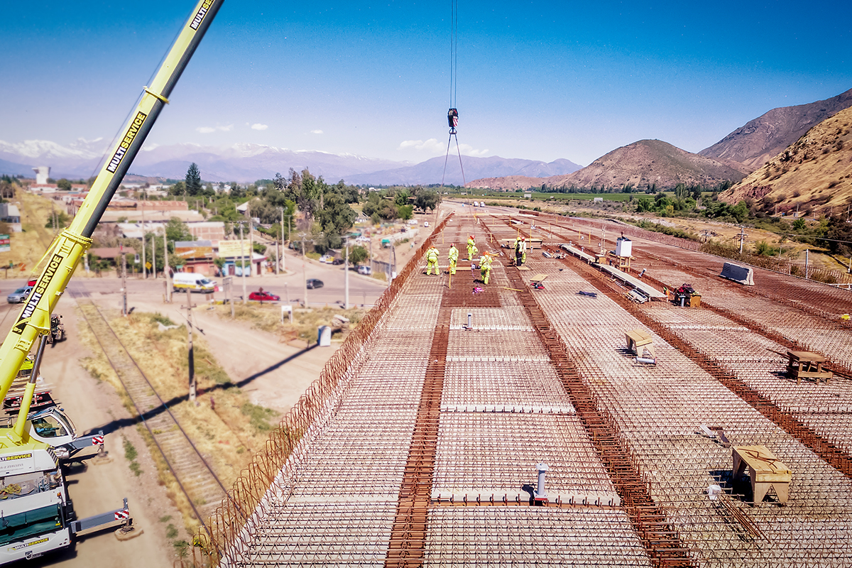 Proyecto Prelosas Colaborantes Para Viaducto San Felipe para MOP / Concesionaria Vial